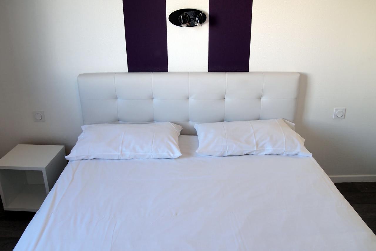 Hotel Le Rohu Sene ภายนอก รูปภาพ